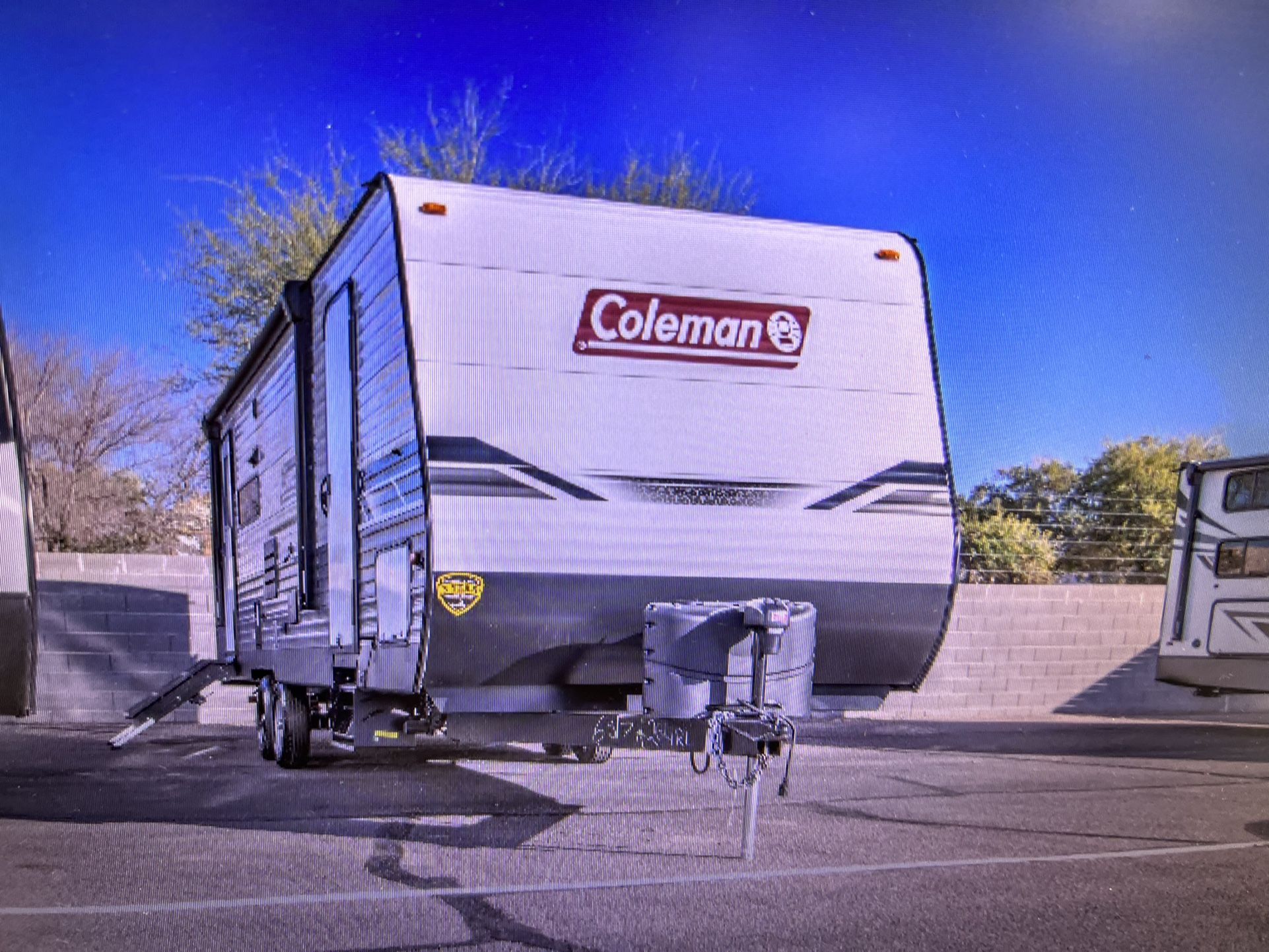 NEW 2022 COLEMAN LANTERN 264RLWE