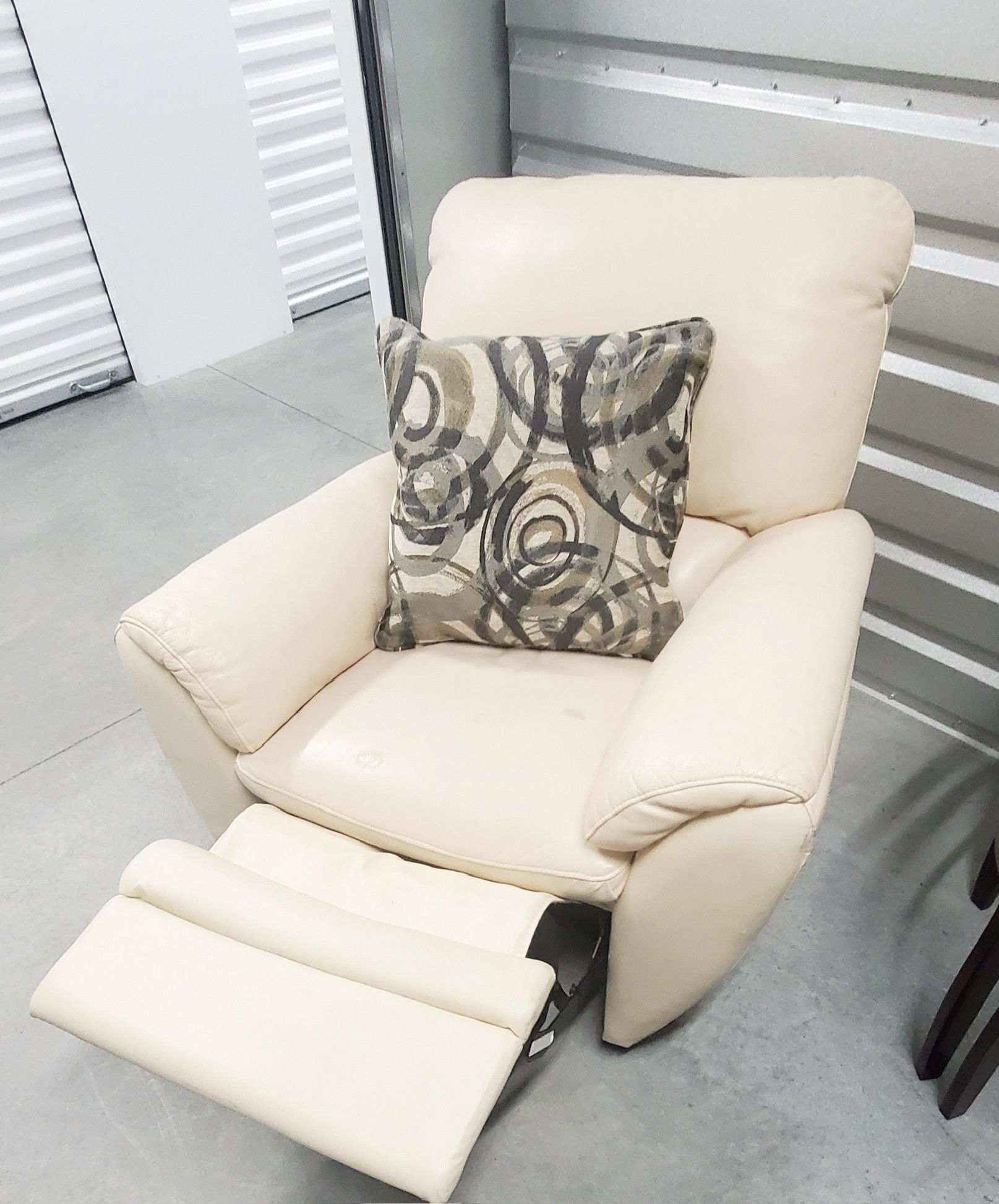 Beautiful Luxury Recliner