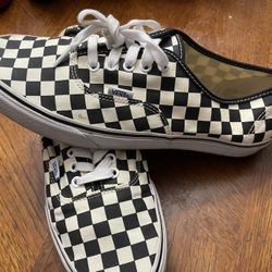 VANS SIZE 11