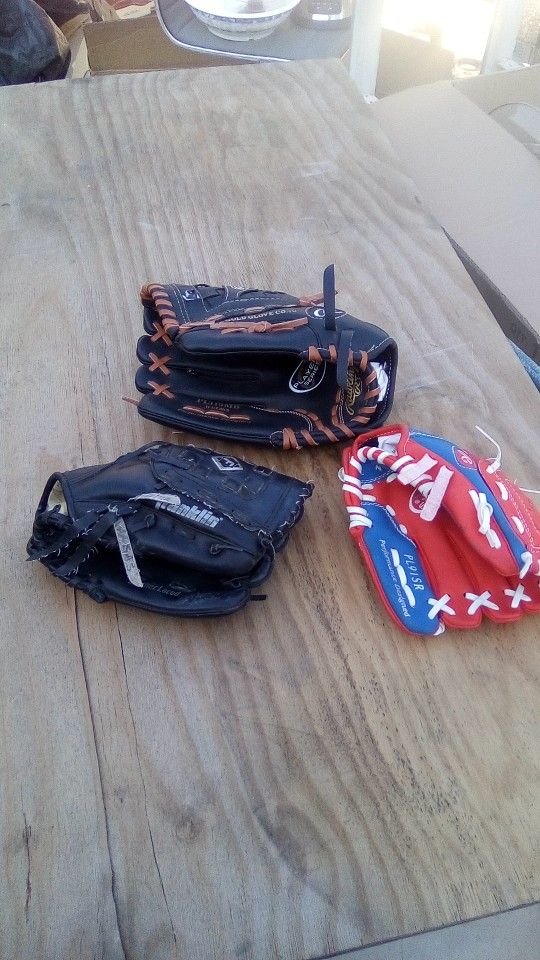 Baseball/Softball Gloves