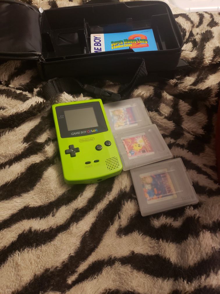 Gameboy color. With 3 games and case
