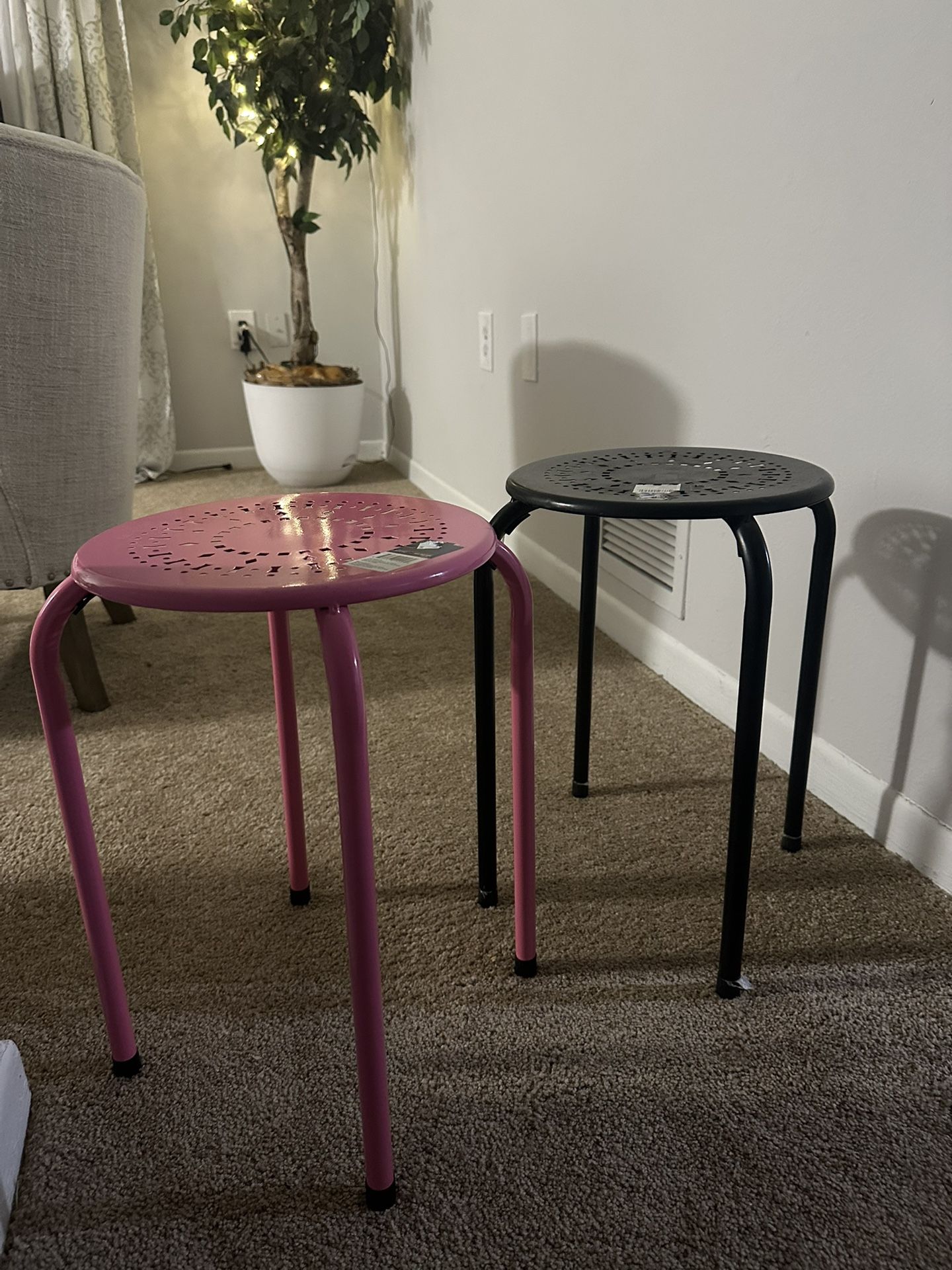 2 Black Stools (1 Pink is Sold) Taburetes Both for $10