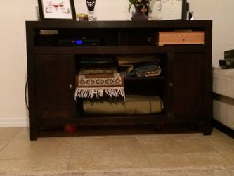 Entertainment center
