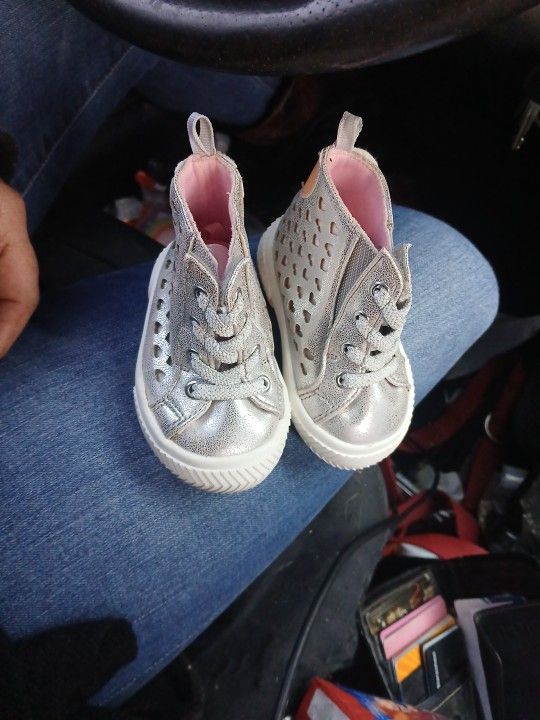Tennis Shoes Wonder Nation High Top Size 2 Silver Hearts Laces Pink