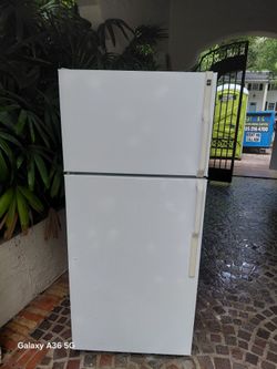 Hot Point  Refrigerator 28"Wide 28"Deep 64"Tall