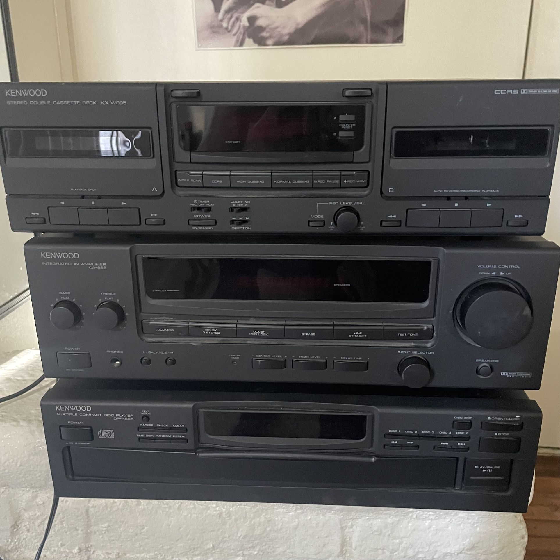 Home Stereo Kenwood 5 Disc Cd. Tape Cassette. And Amplifier. No Other Wires 