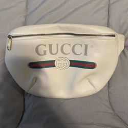 Gucci Logo Belt Bag
