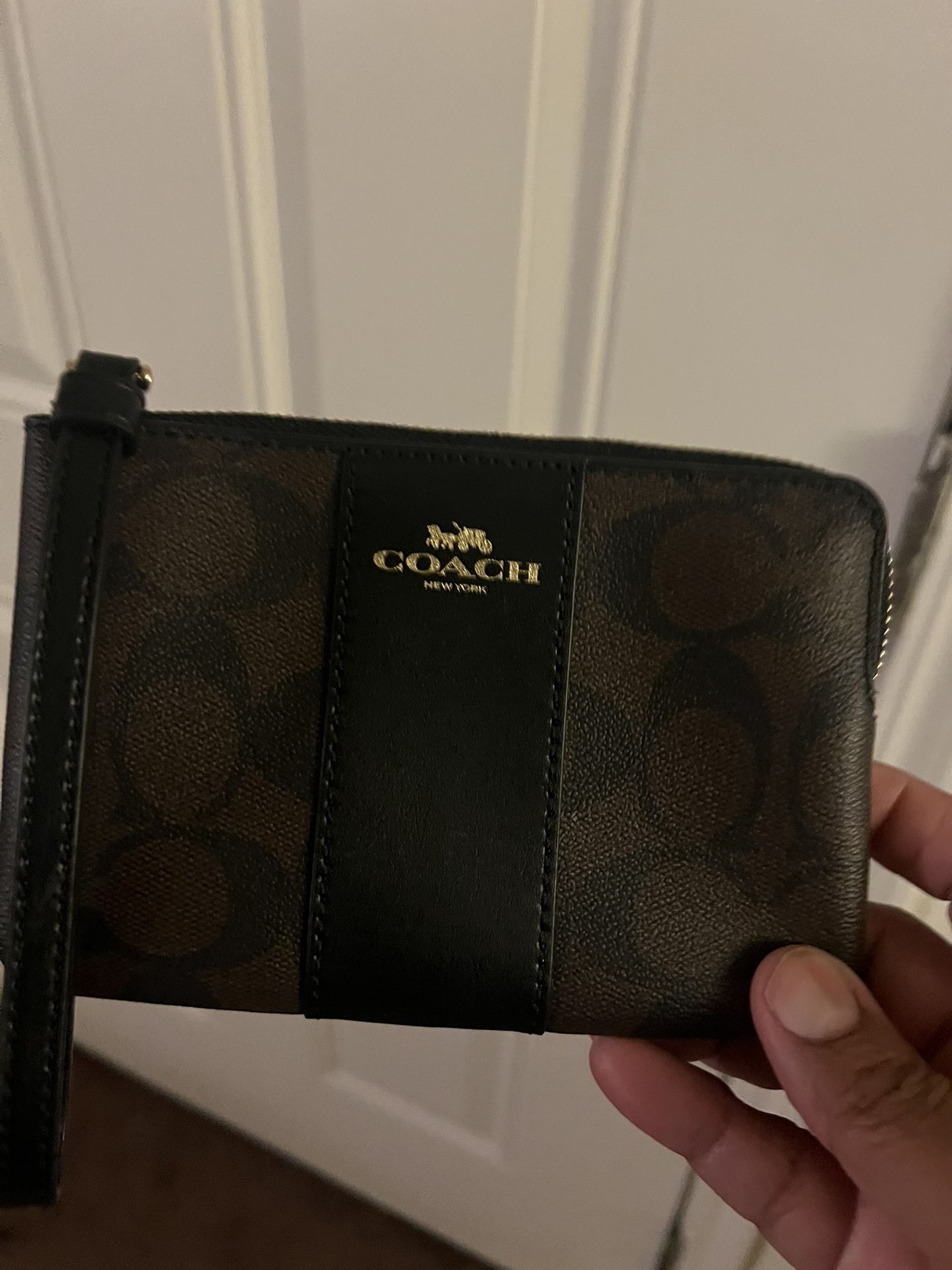 Coach Purse And Wristlet 