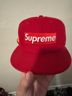 Supreme fitted 7 3/8 brand new  (red)