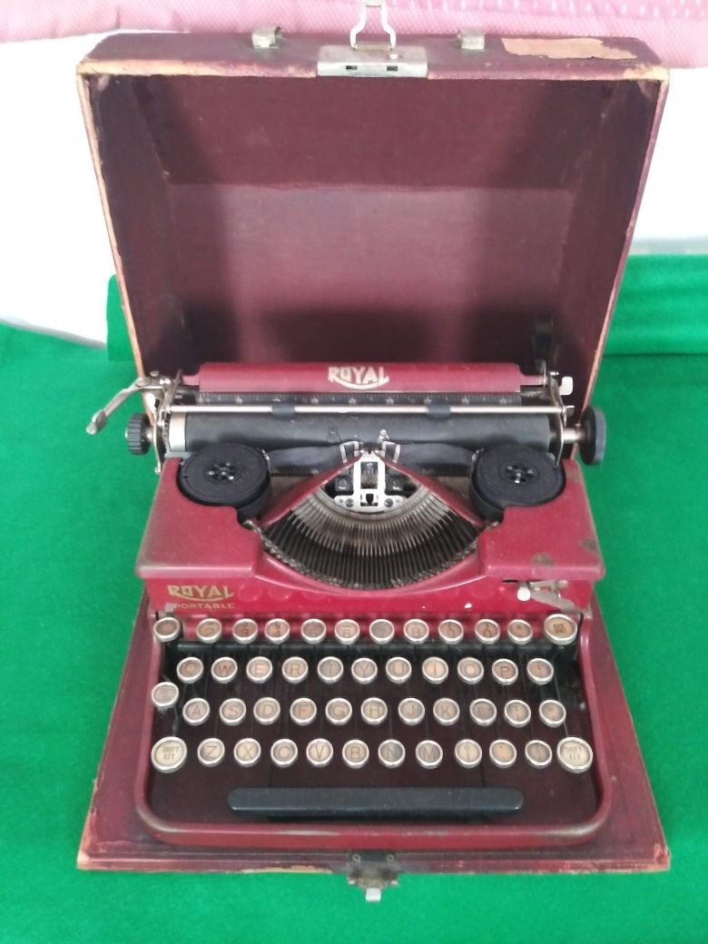 Royal Typewriter