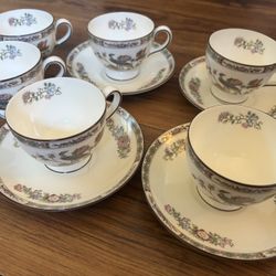 Set of 4 Wedgwood Kutani Crane Cups & Saucers + 2 Extra Cups