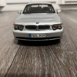 Diecast 1/18 Scale Kyosho - BMW 745i 7 Series Great Condition 