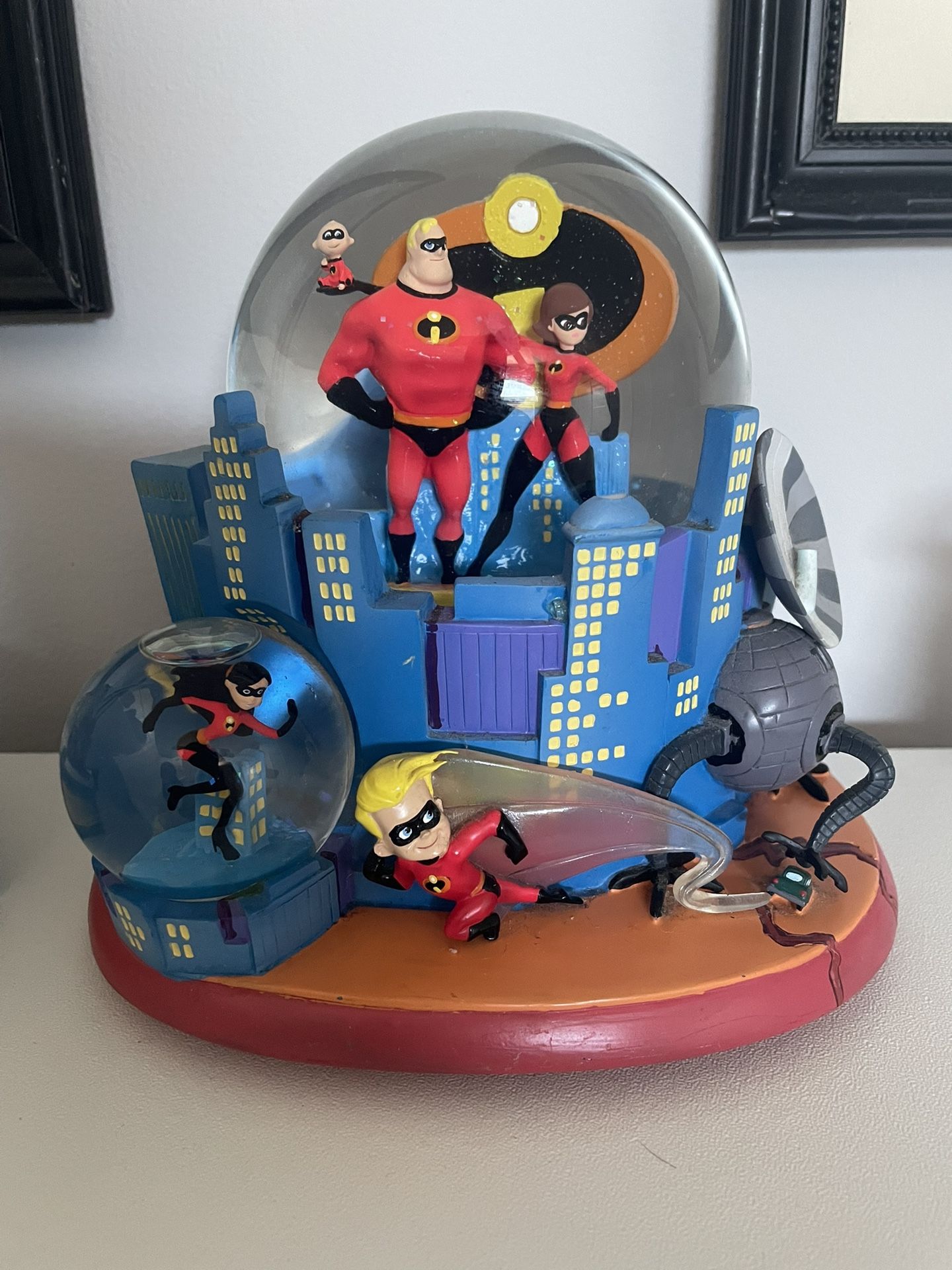 Disney Snow Globe The Incredibles Light Up