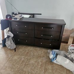 Dresser For Sale 