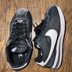 Size 5 Youth Nike Cortez 