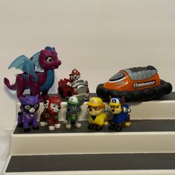 Paw Patrol Action Figure Lot