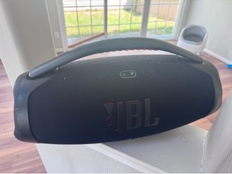 JBL boombox 3