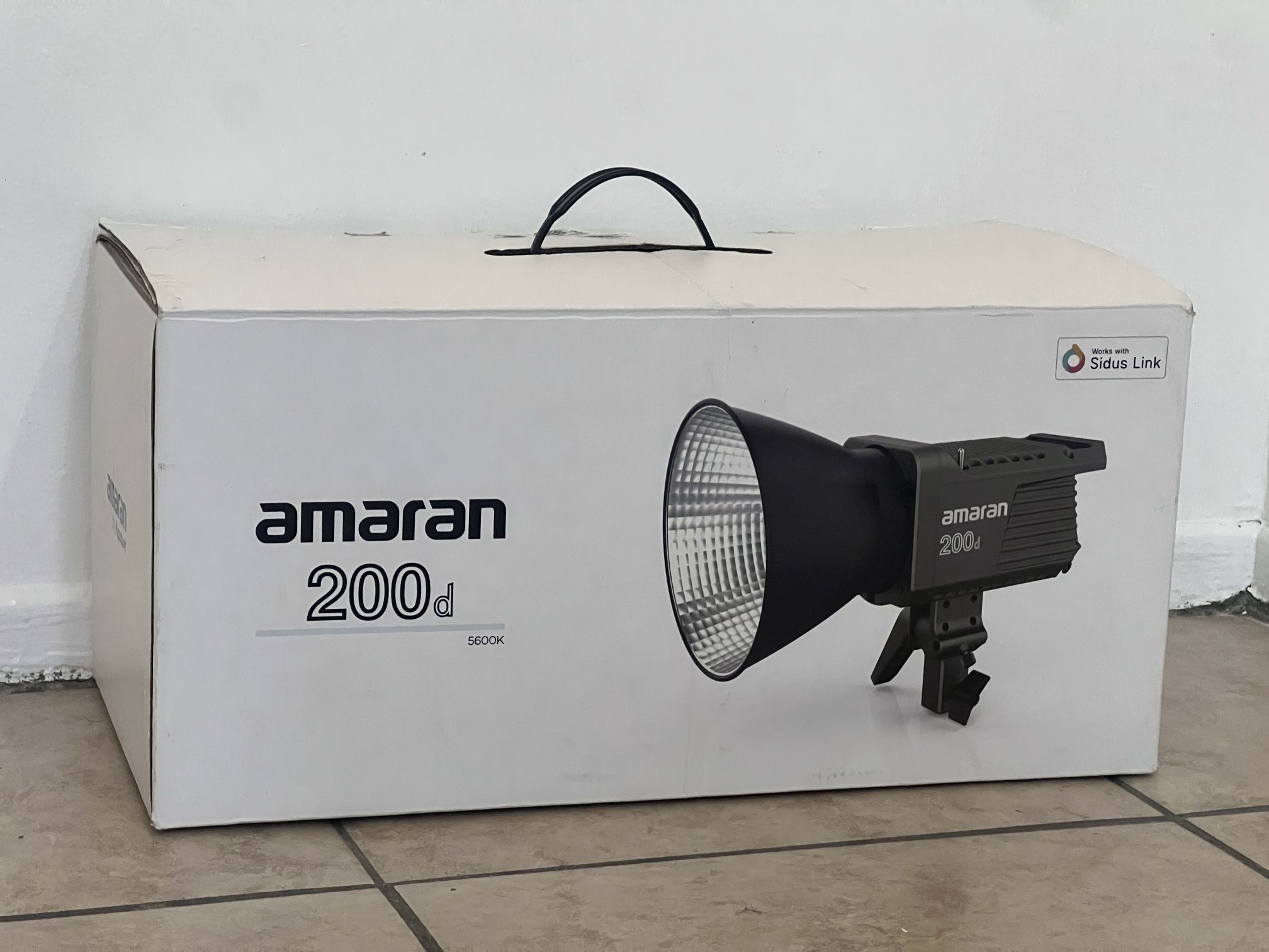 Amaran 200d LED light