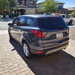 2019 Ford Escape SE 