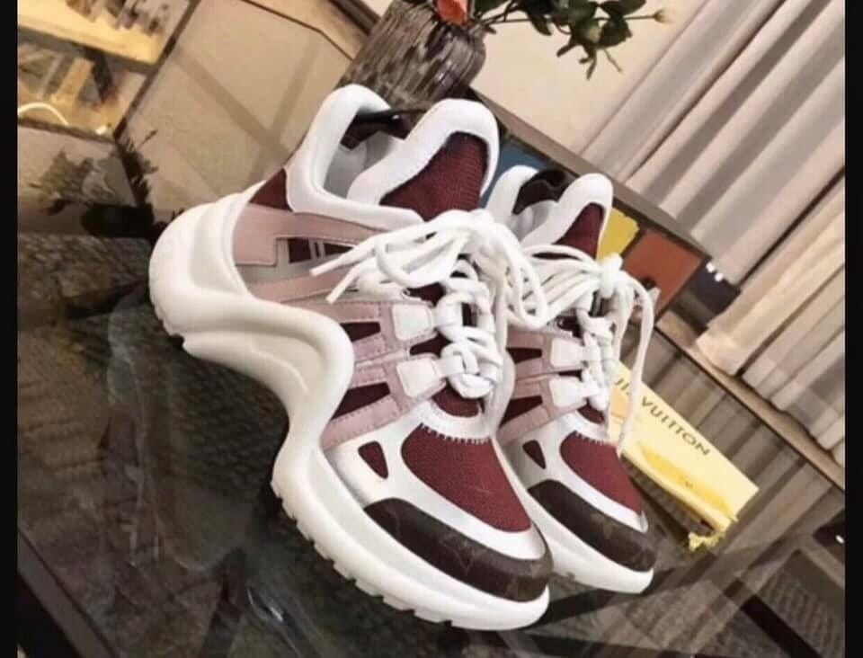 LOUIS VUITTON SNEAKERS