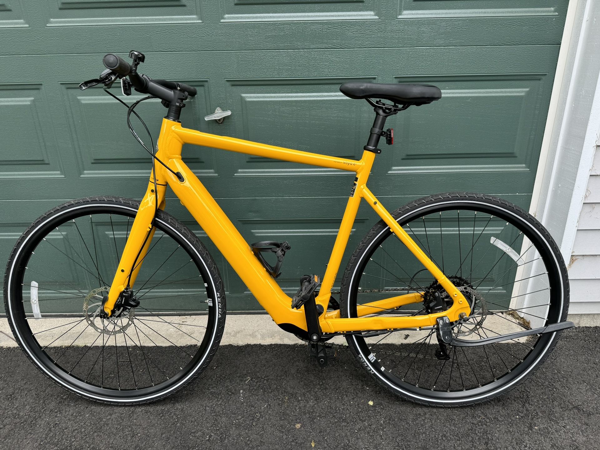 Momentum Voya E+ 3 Electric Power Assist Bike