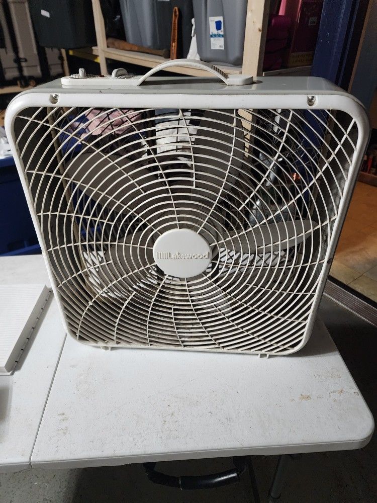 Lakewood Box Fan