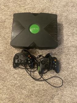 Original Xbox With 2 Controllers