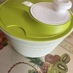 Tupperware  con Coladera 4.5 L
