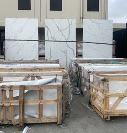 Quartz , Backsplash , Cabinets