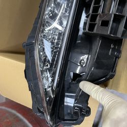 2021-2023 Toyota Venza Left Headlight 