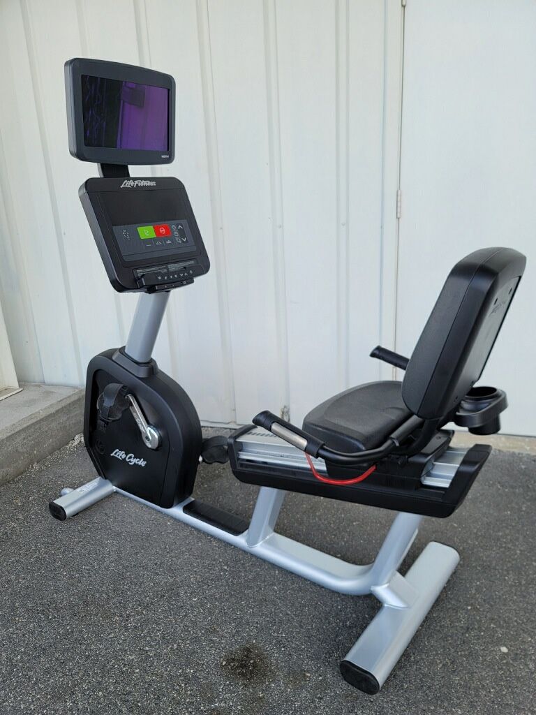Life Fitness Recumbent Bike