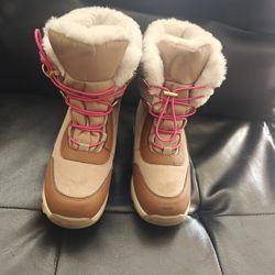 Beige Cozy Snow Boots 