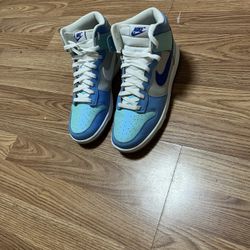 Nike Dunks 