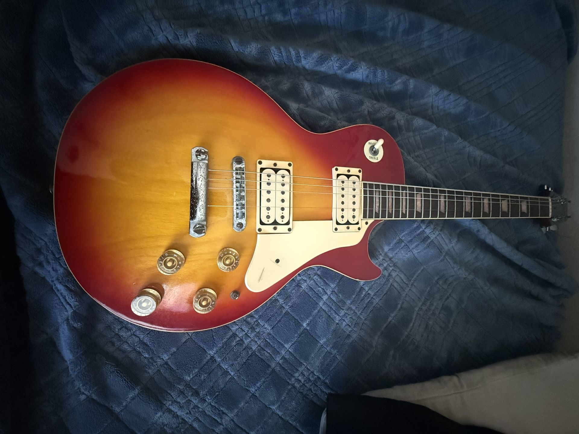 Vantage Guitar