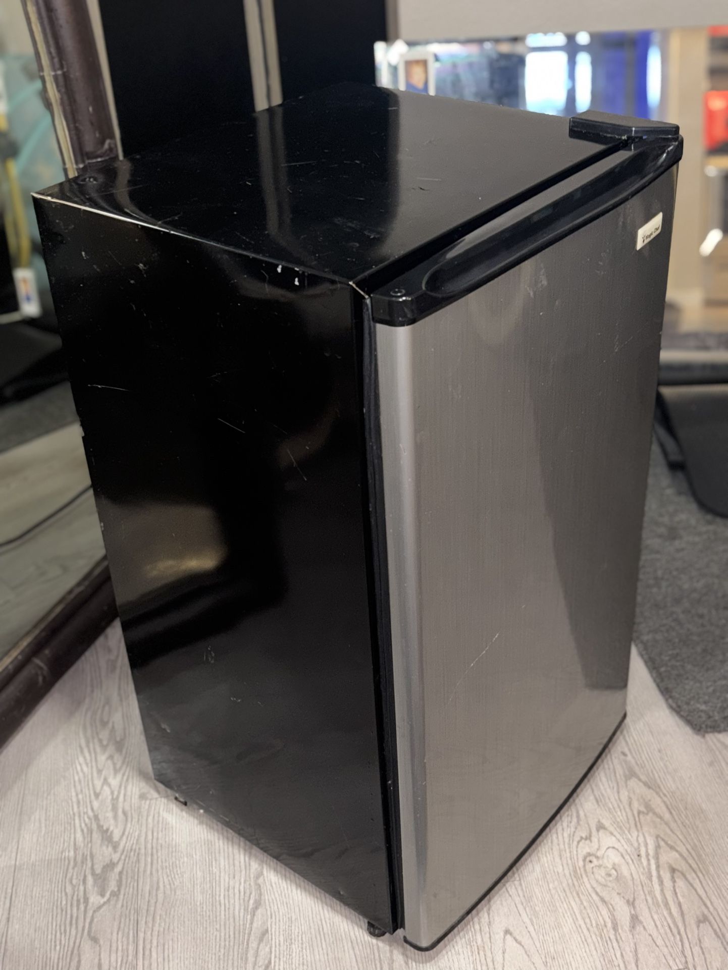 Magic Chef Mini Fridge