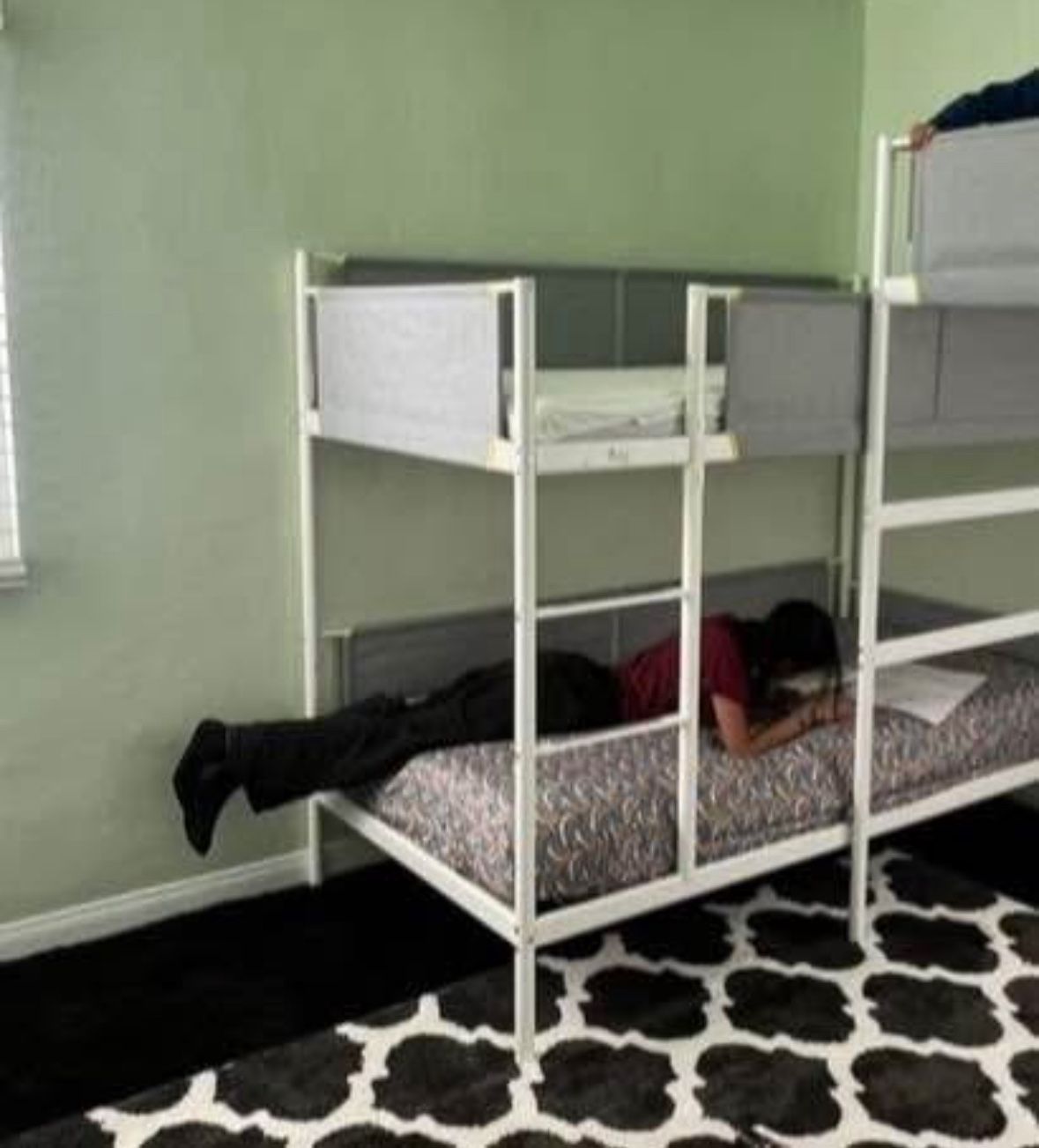 Bunk bed