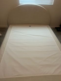 Queen Bed and Boxspring