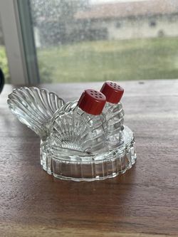 Vintage Hazel Atlas Mini Salt & Pepper Shakers on Base Turkey Tail Clam Shell