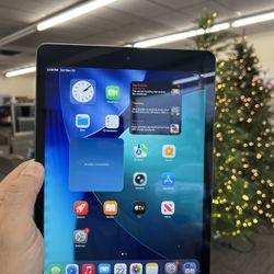 📱 Apple iPad 8th Generation – 32GB, Wi-Fi – Excellent Condition!