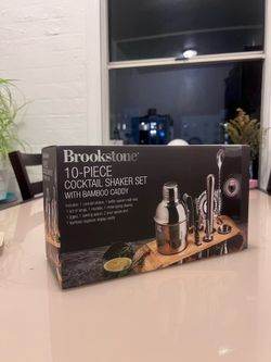 10 Piece Cocktail shaker set with bamboo caddy - SEALED NEW