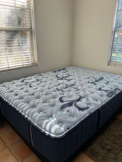 Stearns & Foster Estate Firm Queen Mattress