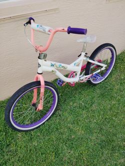 Huffy Stylin 20 Inch Bicycle.
