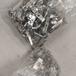 Many (more than 30) blum non-softclosing hinges