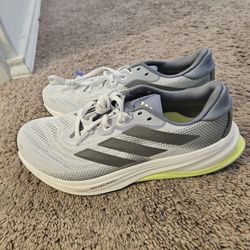 Mens Size 8.5 Adidas Supernova 2