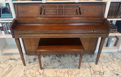 Yamaha M Series Upright Piano