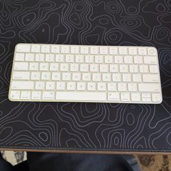 Apple Wireless Magic Keyboard with Touch ID