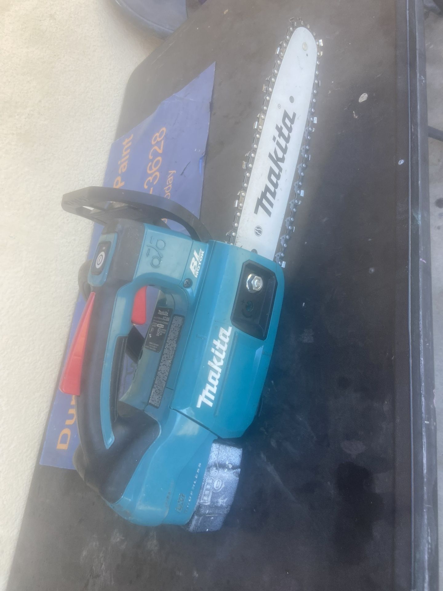 Makita Chainsaw