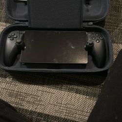 PlayStation portal comes with charging deck
