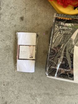 Halloween costumes guys girls many to choose from