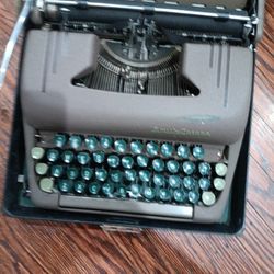 Typewriter 